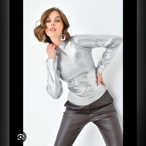TUEBA Metallic Silver Long Sleeve Sweater Top Small